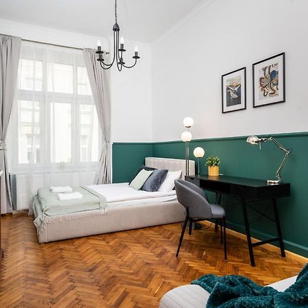 Classy Old Town Apartment - By Upstairs Krakkó Kültér fotó