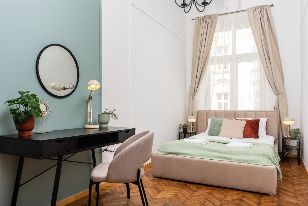 Classy Old Town Apartment - By Upstairs Krakkó Kültér fotó